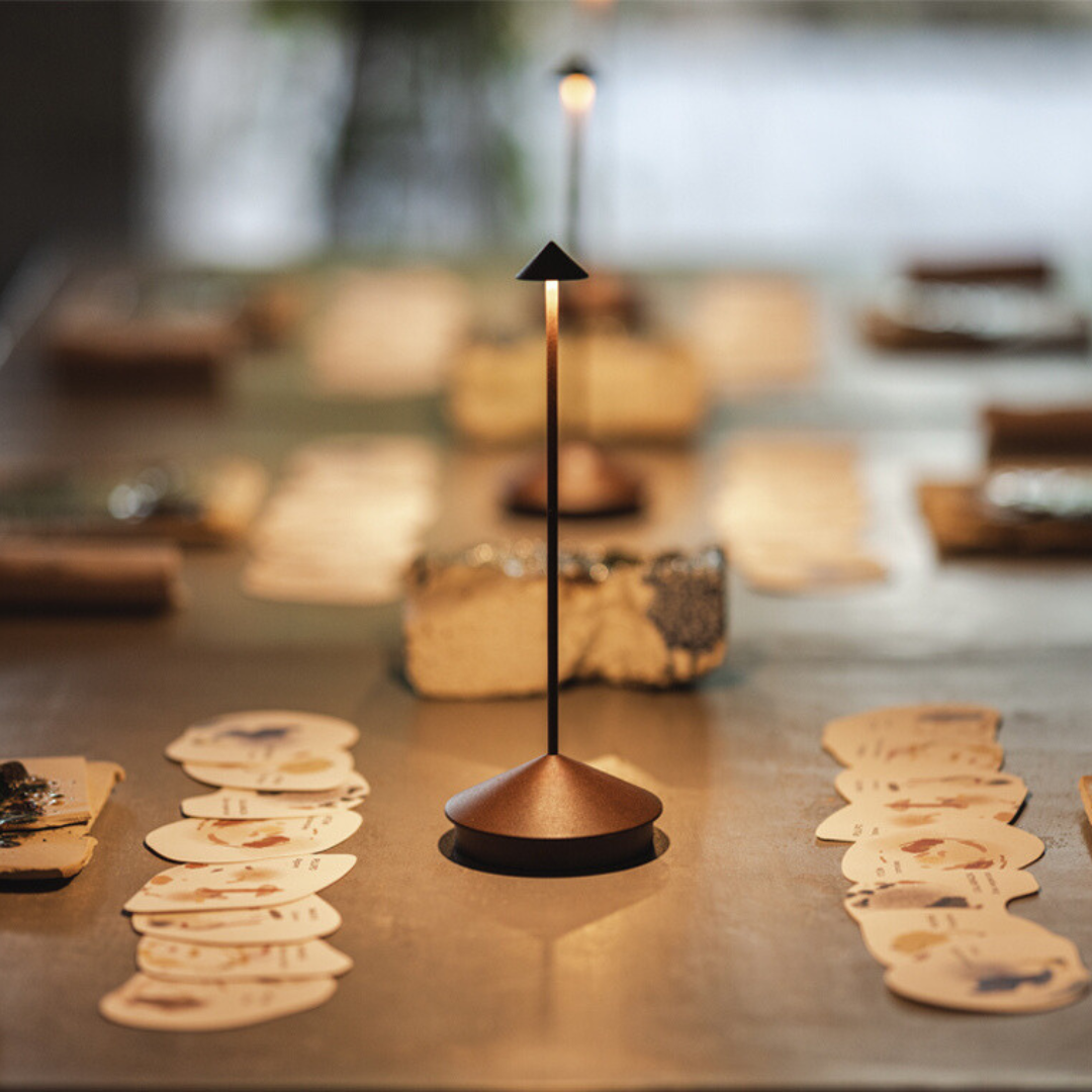 Luminária de mesa Portátil DILLA™