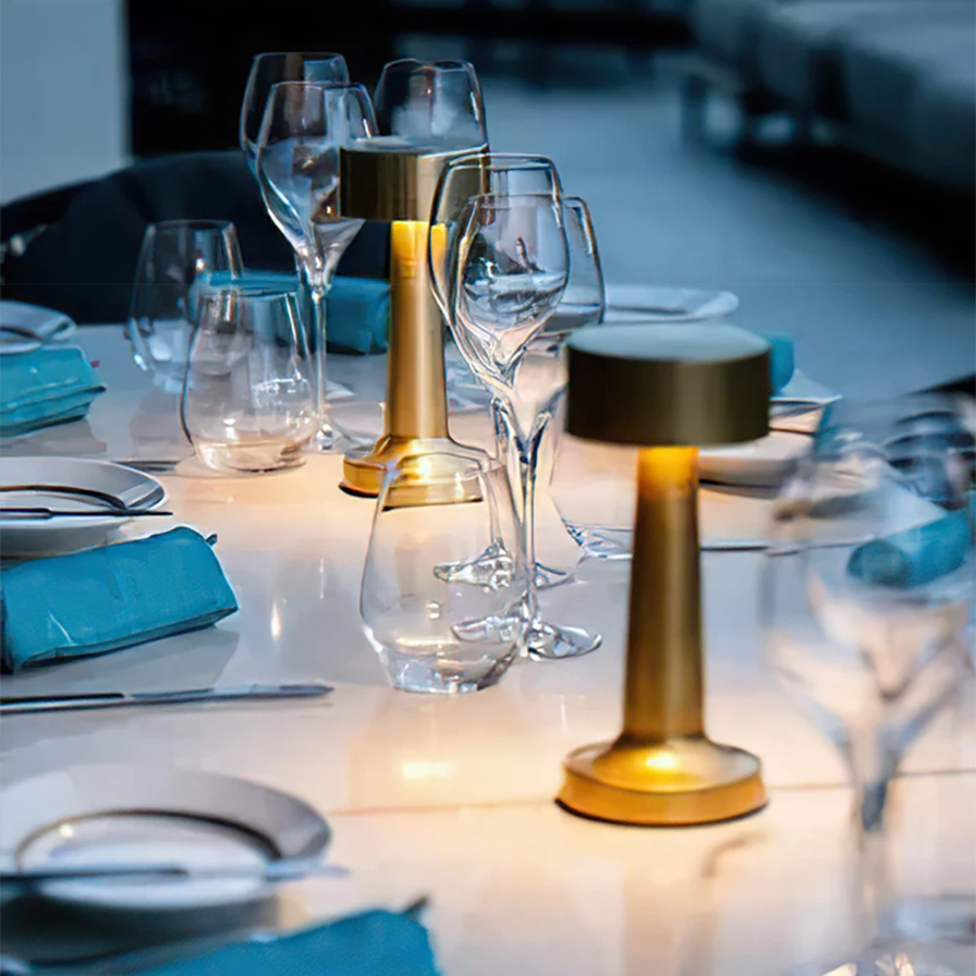 Luminária de mesa Portátil MEGA™