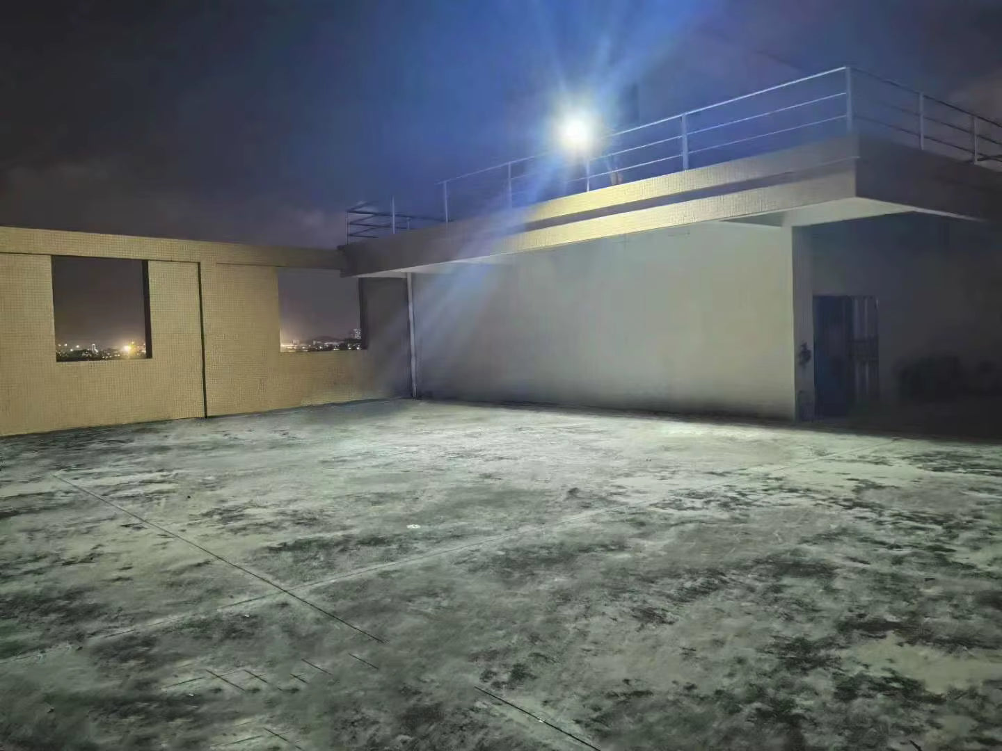 Luminaria Publica Solar LED Placa Externa