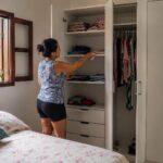 Como tirar cheiro de mofo do guarda-roupa e evitar que ele volte
